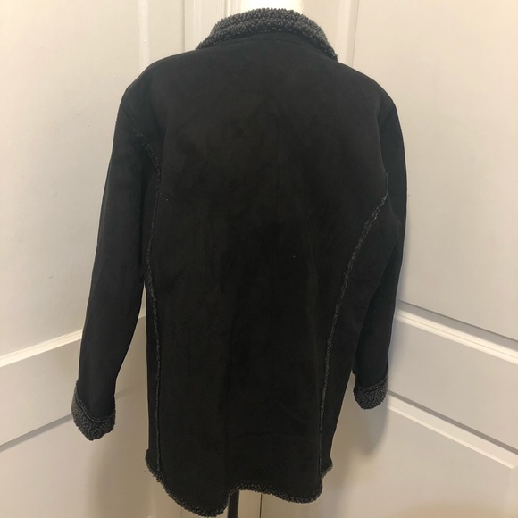 Ll Bean ladies Sherpa lined coat size large - Picture 3 of 6